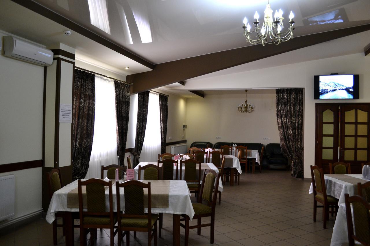 Trembita Hotell Khust Exteriör bild