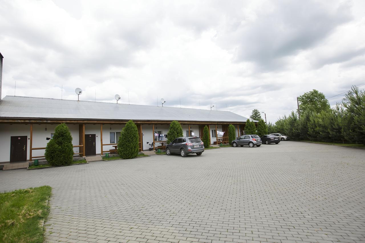 Trembita Hotell Khust Exteriör bild