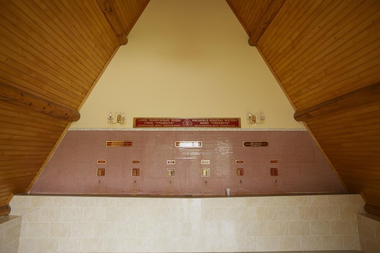 Trembita Hotell Khust Exteriör bild