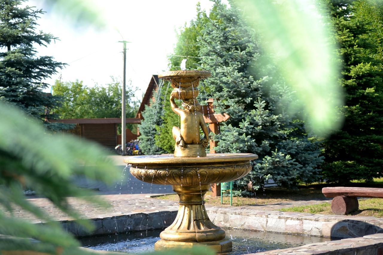 Trembita Hotell Khust Exteriör bild