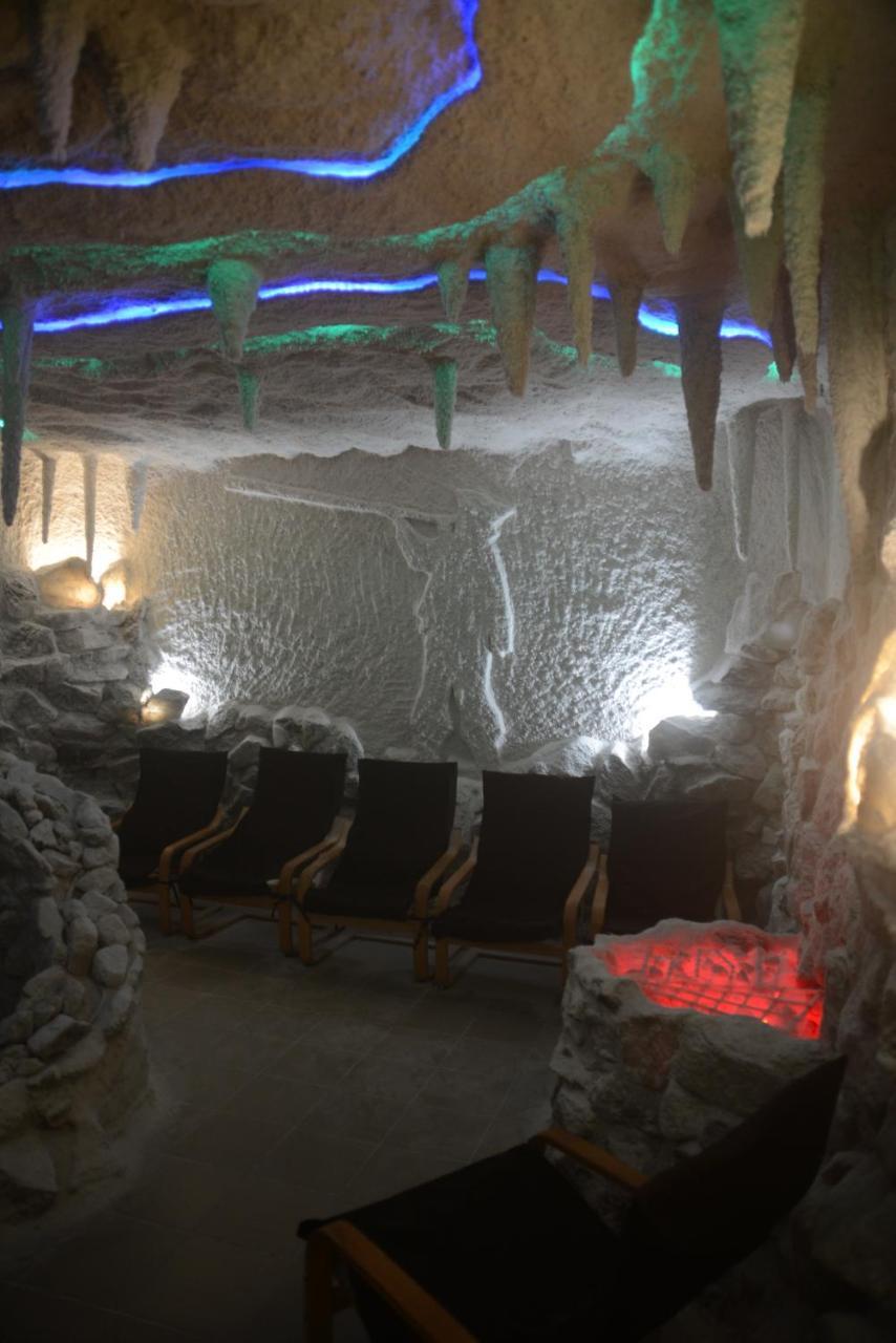 Trembita Hotell Khust Exteriör bild